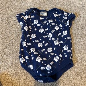 Toronto Maple Leafs Bodysuit Blue 3-6 months all over print